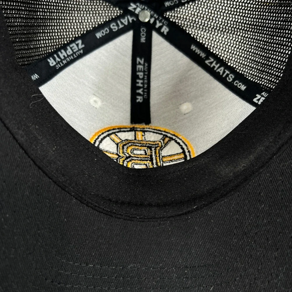 Zephyr Boston Bruins Huge Logo Hat M/L Black Z-Fit Mesh Back NHL Hockey Fitted